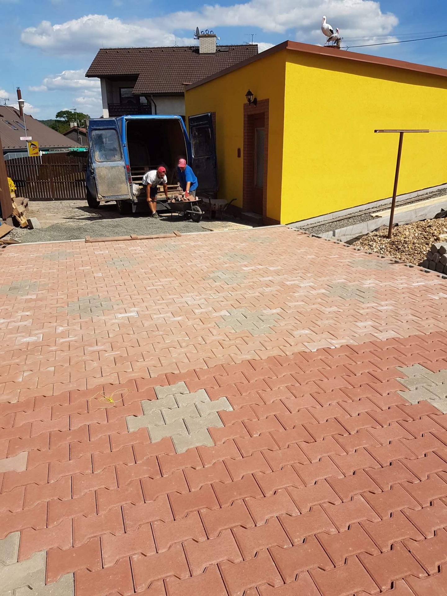 Pokládka zámkové dlažby 